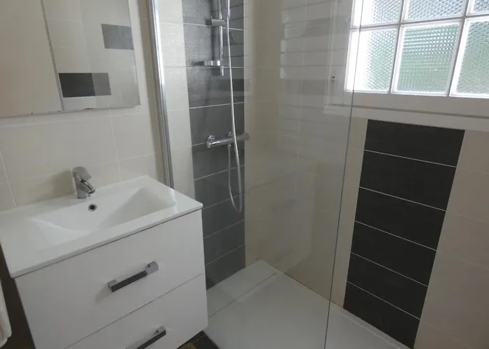 Maison Avec Jardin A 100m De La Plage, Pour 5 Personnes - Fr-1-540-262 *