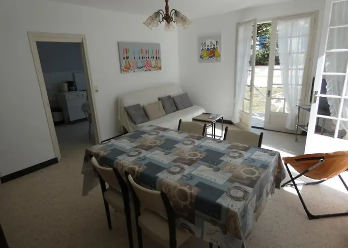 Prázdninový dům Maison Avec Jardin A 100m De La Plage, Pour 5 Personnes - Fr-1-540-262